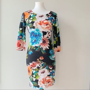 H&M Floral 3/4 Length Sleeve Fitted Dress Size Small